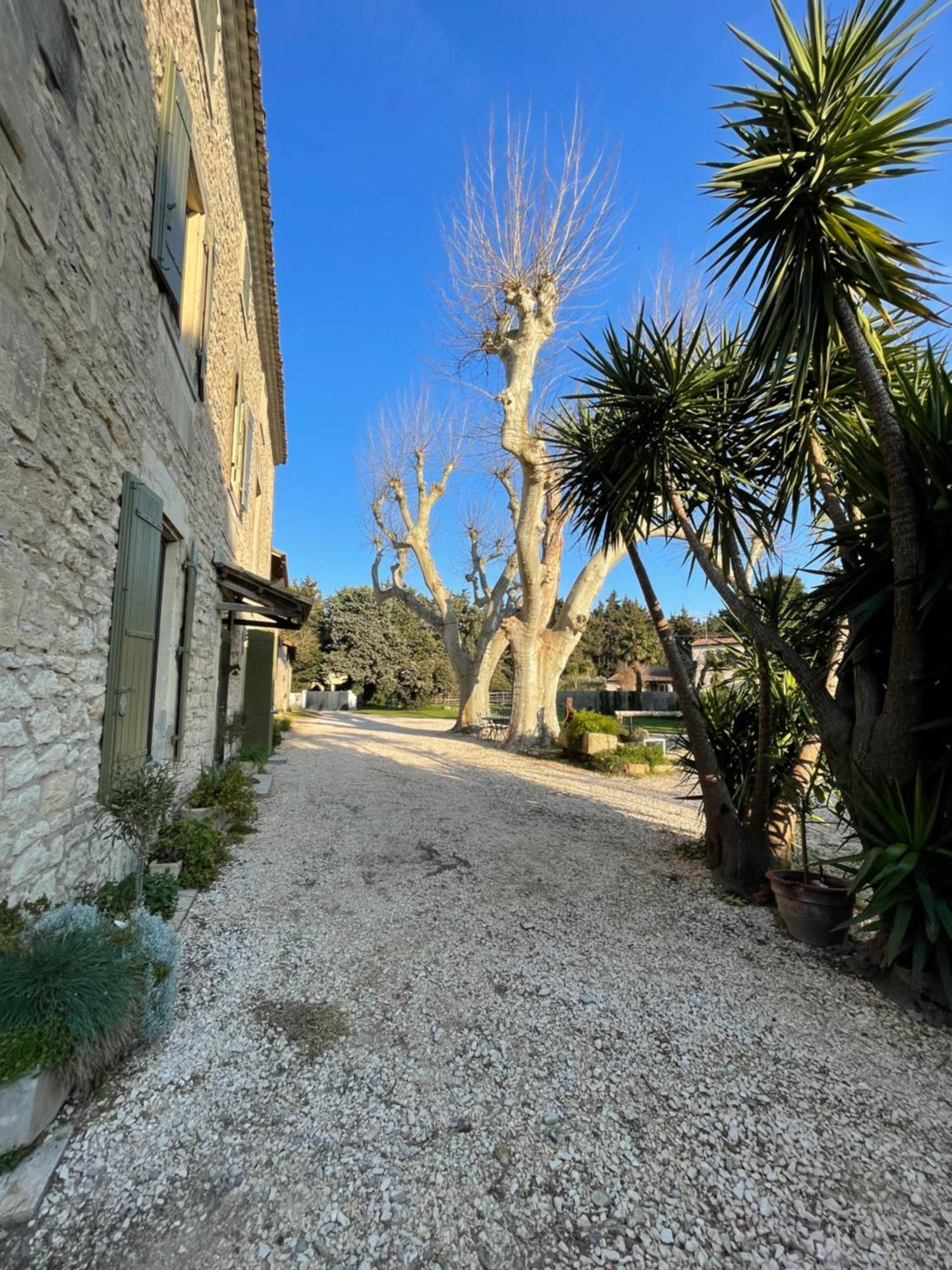Gite Mas Provencal Tarascon Exterior photo